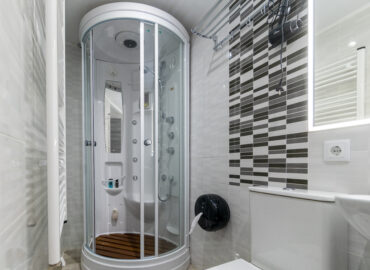 Apartamento 2 Y 3 Baño Cabina, Apartamentos En El Centro De Salamanca, Don Victor